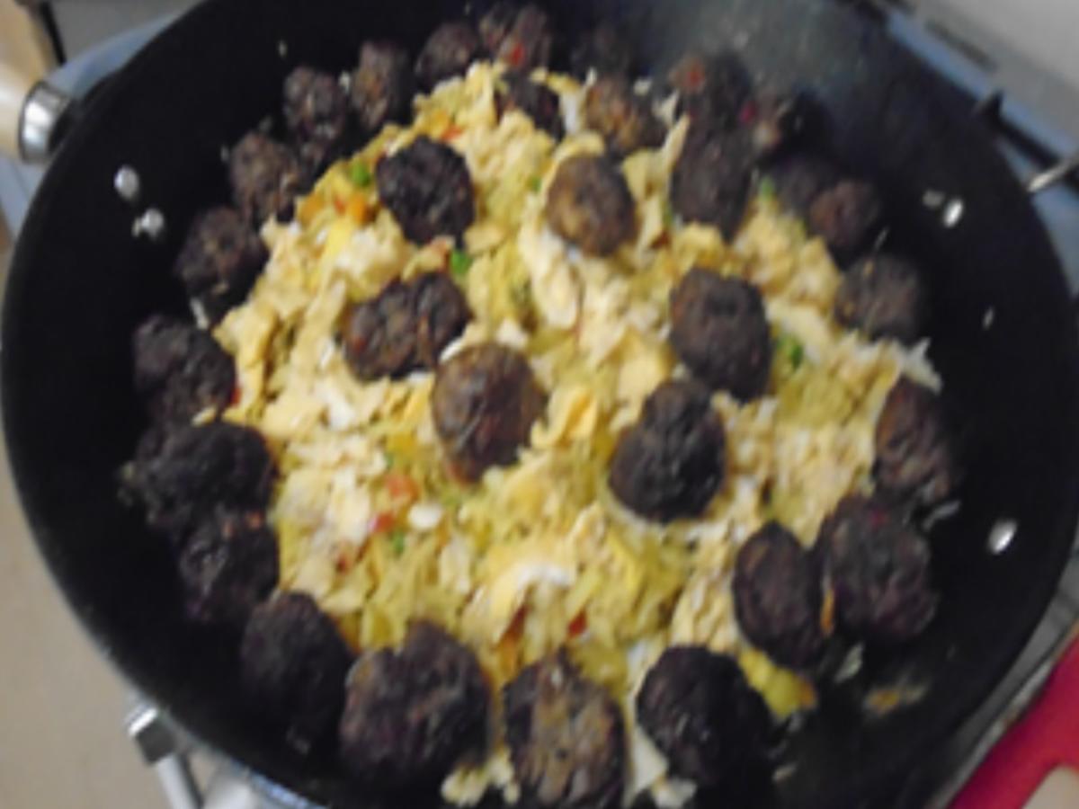 Biryani mit Hähnchenbrustfilet und Rindermettbällchen - Rezept - Bild Nr. 16106