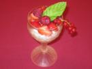 Buttermilchmousse mit Früchten - Rezept