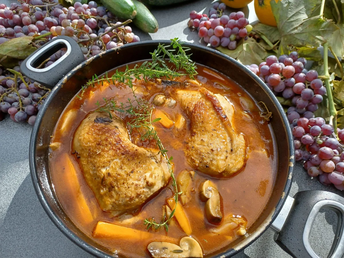 Rezept: Coq au vin kulinarische Weltreise 09/2022 Bild Nr. 16091 Coq au vin kulinarische Weltreise 09/2022 - Rezept - Bild Nr. 16091