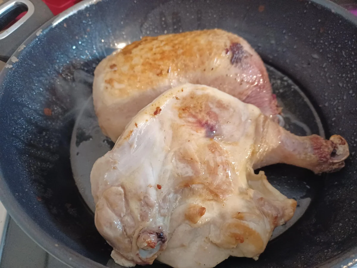 Rezept: Coq au vin kulinarische Weltreise 09/2022 Bild Nr. 16095 Coq au vin kulinarische Weltreise 09/2022 - Rezept - Bild Nr. 16095