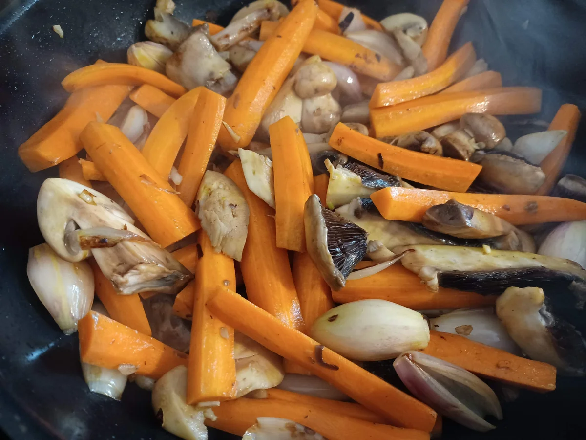 Rezept: Coq au vin kulinarische Weltreise 09/2022 Bild Nr. 16097 Coq au vin kulinarische Weltreise 09/2022 - Rezept - Bild Nr. 16097