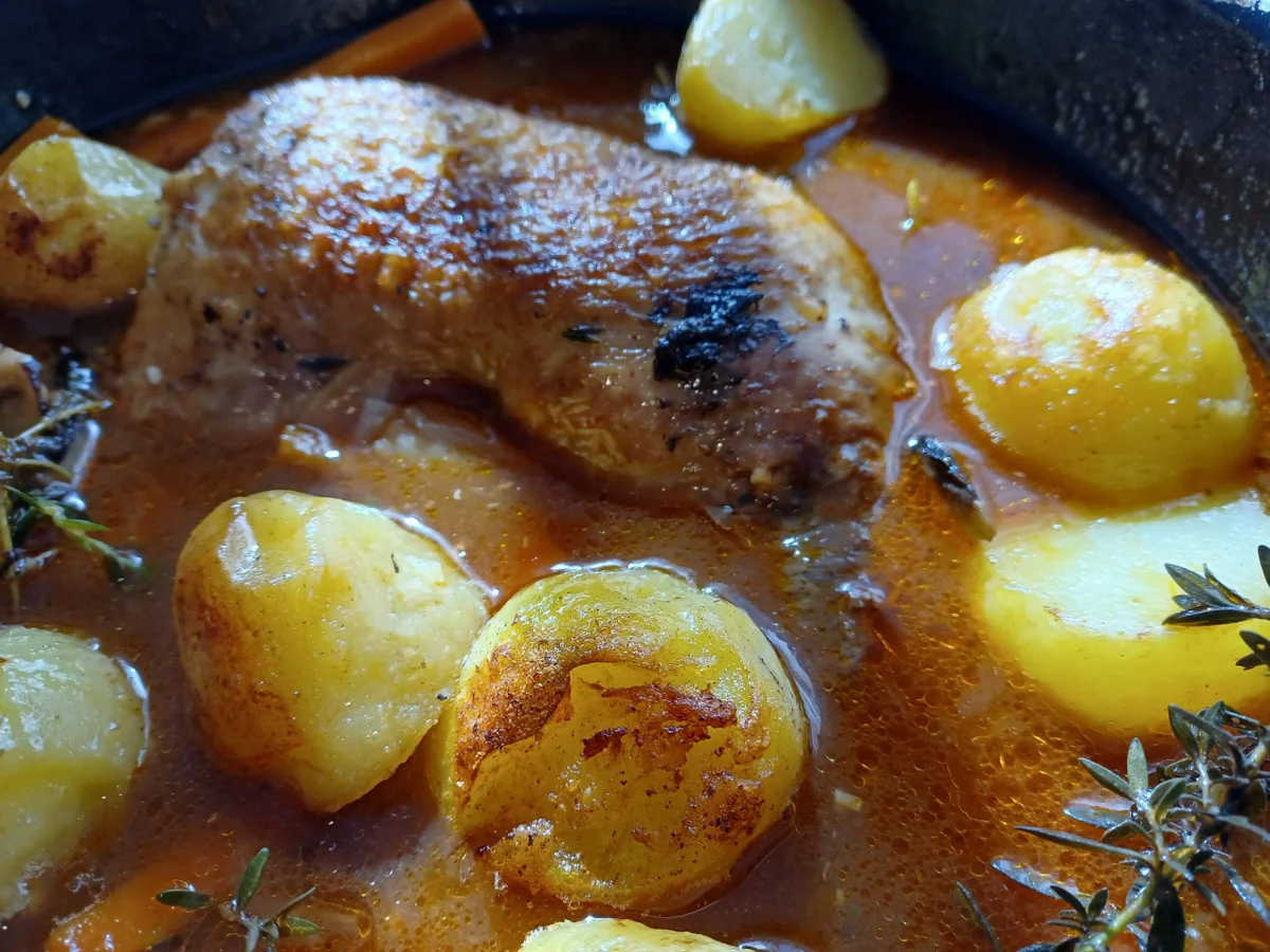 Rezept: Coq au vin kulinarische Weltreise 09/2022 Bild Nr. 16103 Coq au vin kulinarische Weltreise 09/2022 - Rezept - Bild Nr. 16103