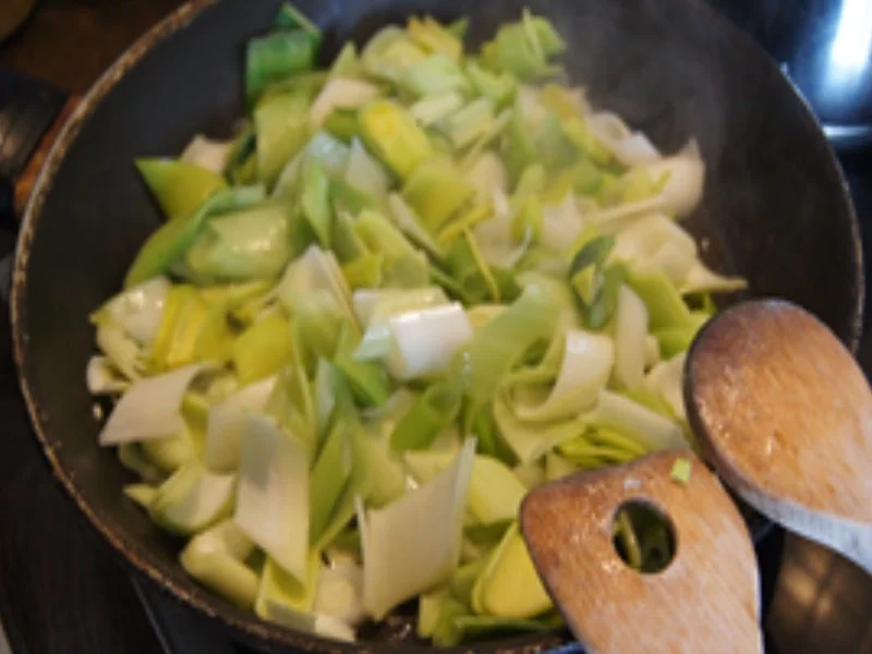 Rezept: Pellkartoffeln-Porree-Lachs-Auflauf Bild Nr. 16101 Pellkartoffeln-Porree-Lachs-Auflauf - Rezept - Bild Nr. 16101