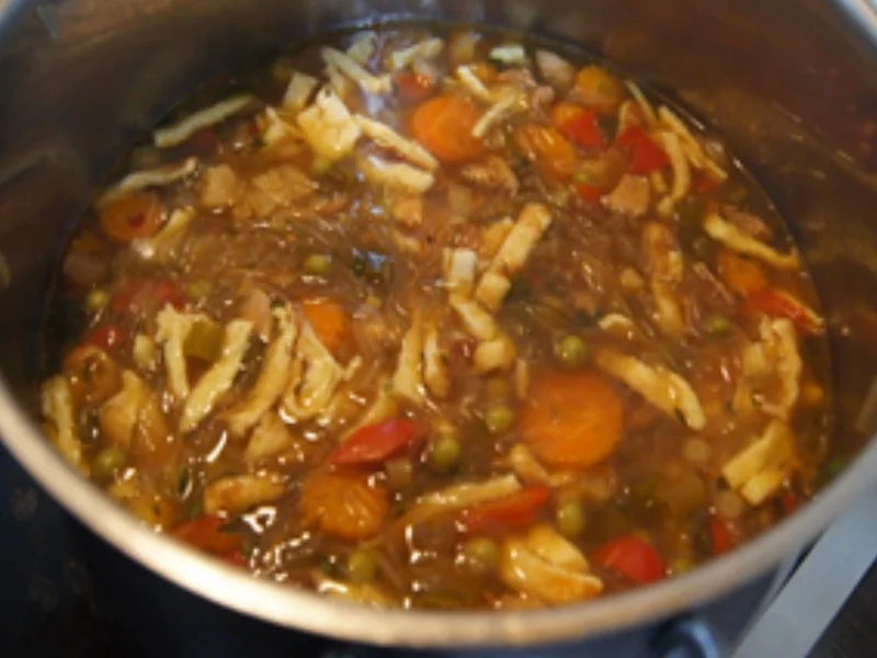 Asia-Suppentopf mit Eierstreifen - Rezept - Bild Nr. 16109