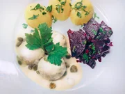 Königsberger Klopse - Rote-Bete-Salat - Salzkartoffen - Rezept - Bild Nr. 16116