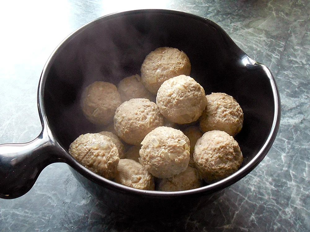 Rezept: Königsberger Klopse - Rote-Bete-Salat - Salzkartoffen Bild Nr. 16117 Königsberger Klopse - Rote-Bete-Salat - Salzkartoffen - Rezept - Bild Nr. 16117