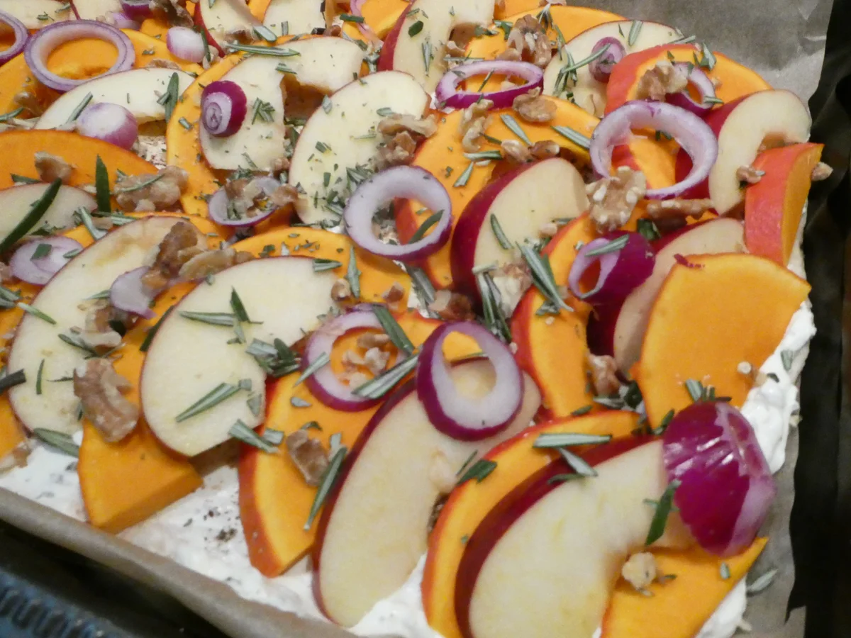 Rezept: Flammkuchen mit Kürbis und Apfel Bild Nr. 16130 Flammkuchen mit Kürbis und Apfel - Rezept - Bild Nr. 16130