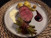 Rinderfilet mit Rosmarinkartoffeln und Bohnen im Speckmantel - Rezept - Bild Nr. 16123
