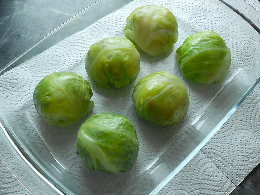 Brathähnchen mit gefüllten Spitzkohlbällchen - Rezept - Bild Nr. 16129