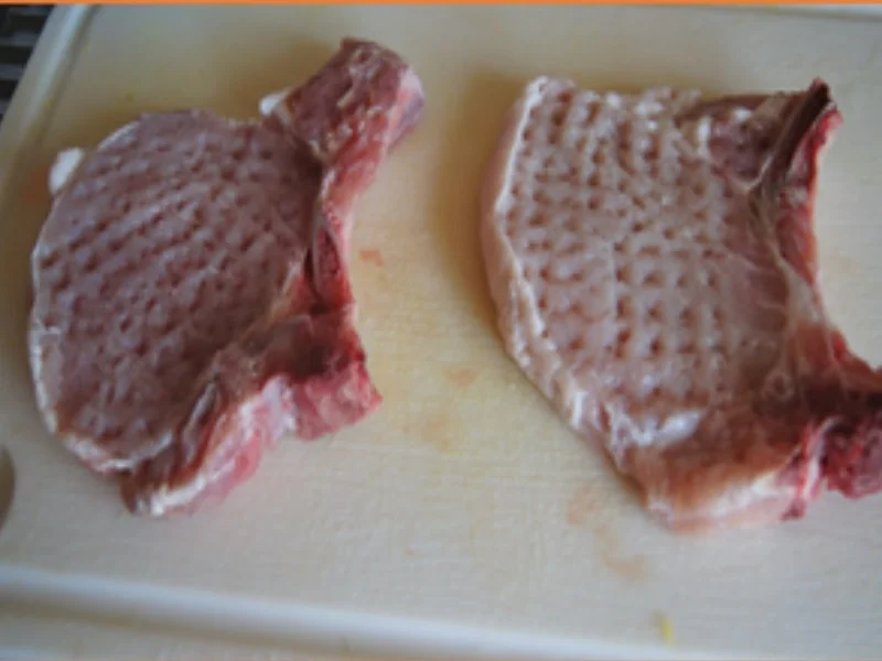 Stielkotelett in Knusperpanade mit Buschbohnen und Kartoffelstampf - Rezept - Bild Nr. 4