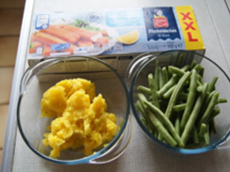Rezept: Fischstäbchen mit Bobby-Busch-Bohnen und Kartoffelstampf Bild Nr. 3 Fischstäbchen mit Bobby-Busch-Bohnen und Kartoffelstampf - Rezept - Bild Nr. 3