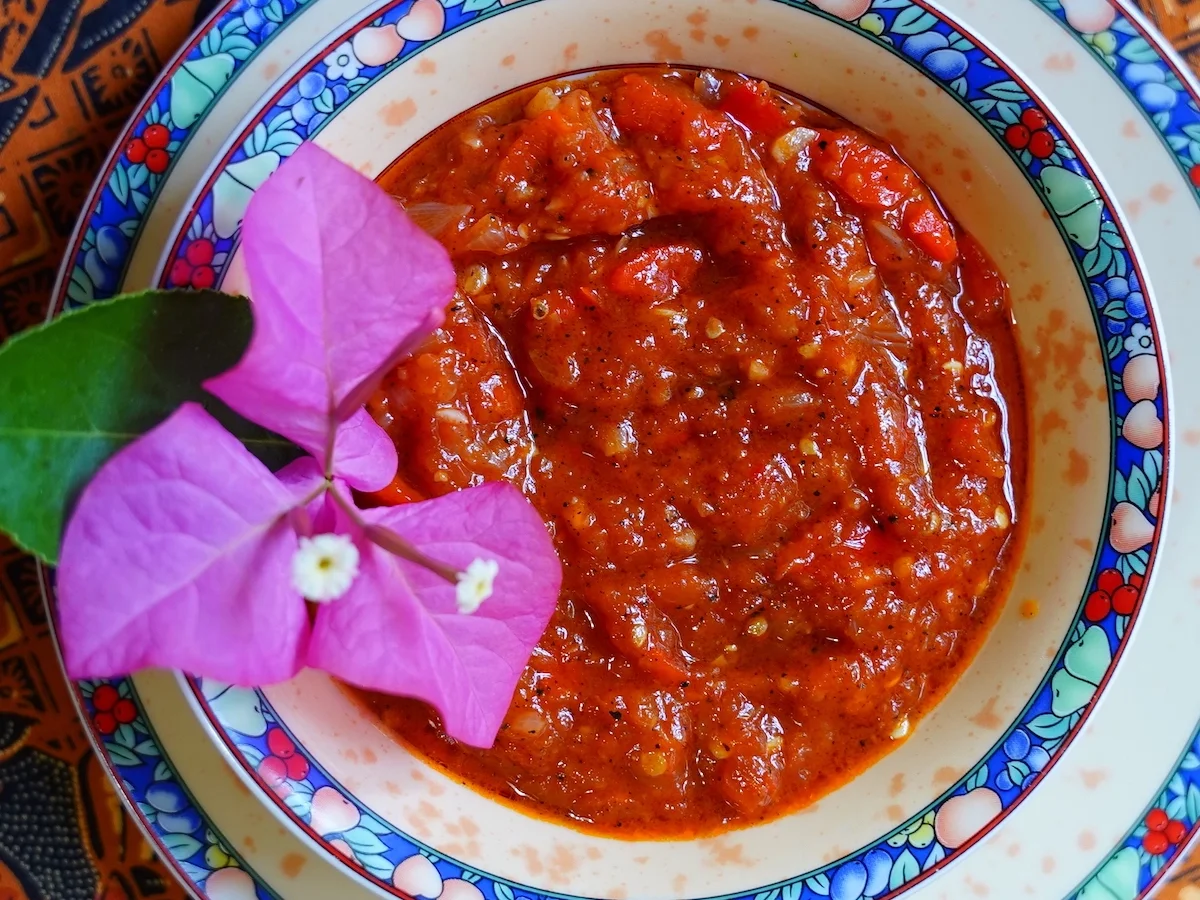 Rezept: Würzige Tomaten-Chili-Sauce — Salsa pizzajola ai pepperoncini Bild Nr. 16126 Würzige Tomaten-Chili-Sauce — Salsa pizzajola ai pepperoncini - Rezept - Bild Nr. 16126