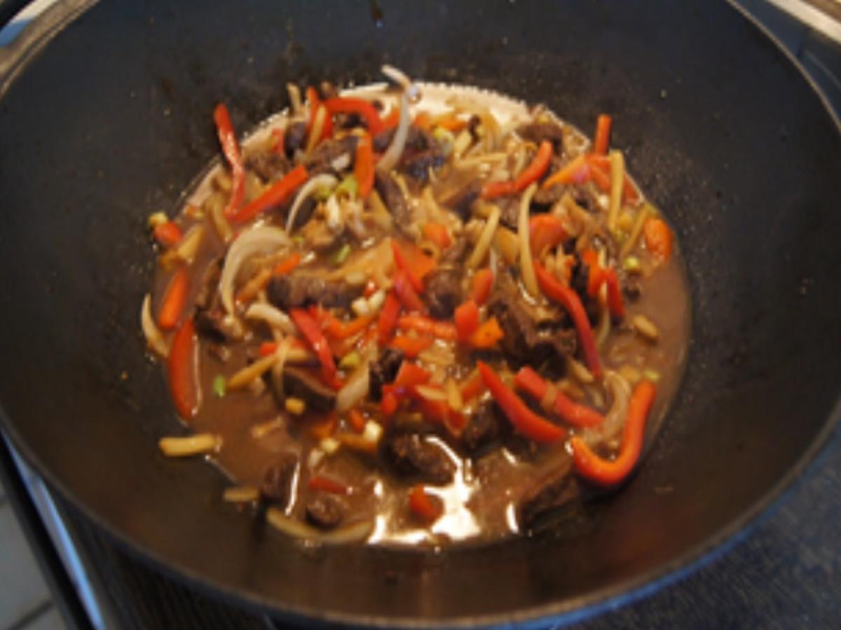 Rindfleisch-Wok mit Gemüsemix und Curry-Basmatireis - Rezept - Bild Nr. 11