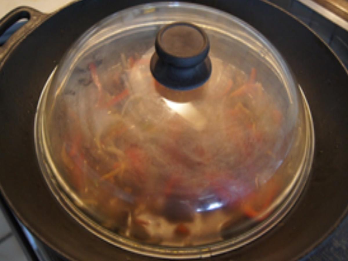 Rindfleisch-Wok mit Gemüsemix und Curry-Basmatireis - Rezept - Bild Nr. 12