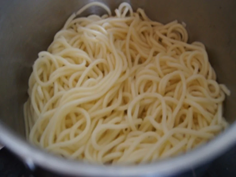 Mie-Nudeln mit Schweinefilet, Gemüse und Ei - Rezept - Bild Nr. 16131