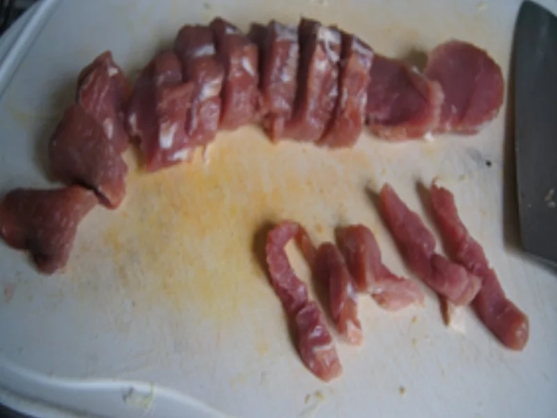 Mie-Nudeln mit Schweinefilet, Gemüse und Ei - Rezept - Bild Nr. 16132