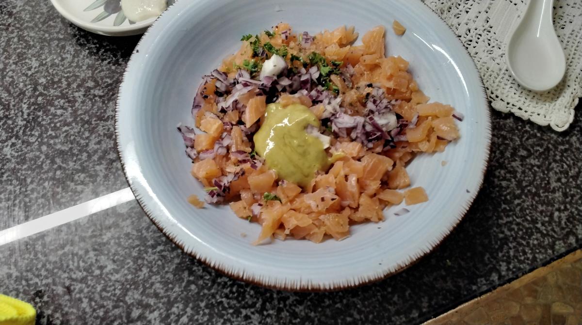 Lachsrose, +Lachstatar mit Kartoffelpuffer - Rezept - Bild Nr. 16176