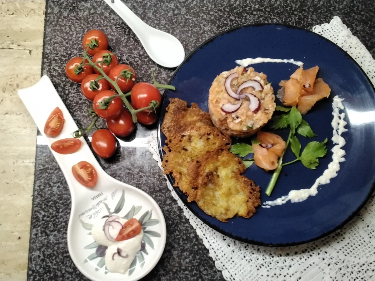 Rezept: Lachsrose, +Lachstatar mit Kartoffelpuffer Bild Nr. 16177 Lachsrose, +Lachstatar mit Kartoffelpuffer - Rezept - Bild Nr. 16177