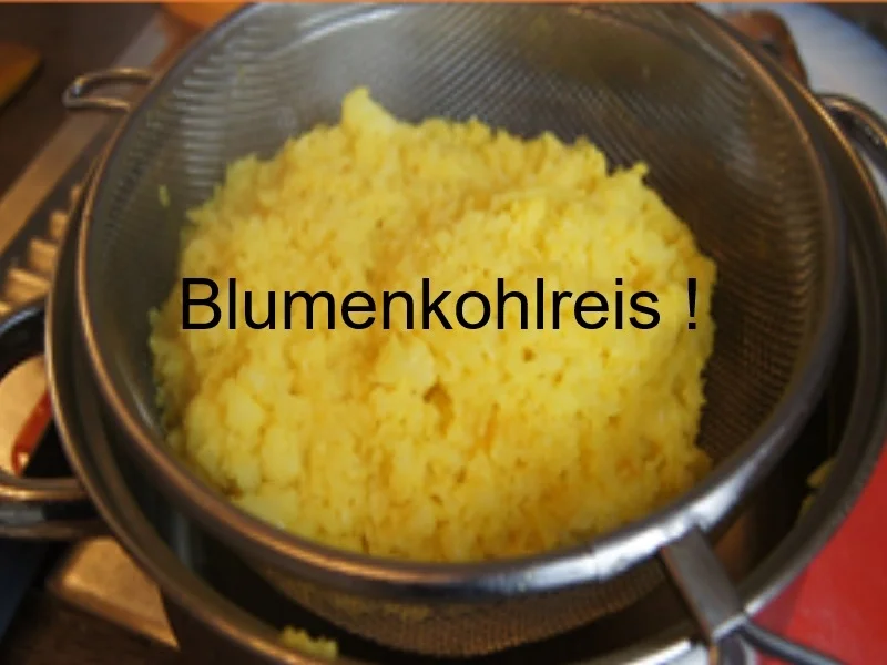 Herzhafte Buletten mit Rahm-Steinpilz-Sauce und gelber Blumenkohlreis - Rezept - Bild Nr. 16181