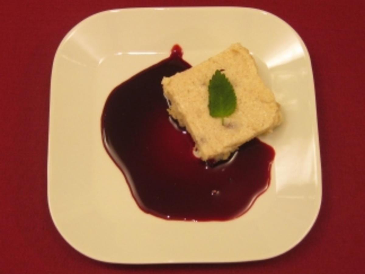 Grießflammeri mit Holundersoße - von Das perfekte Dinner
