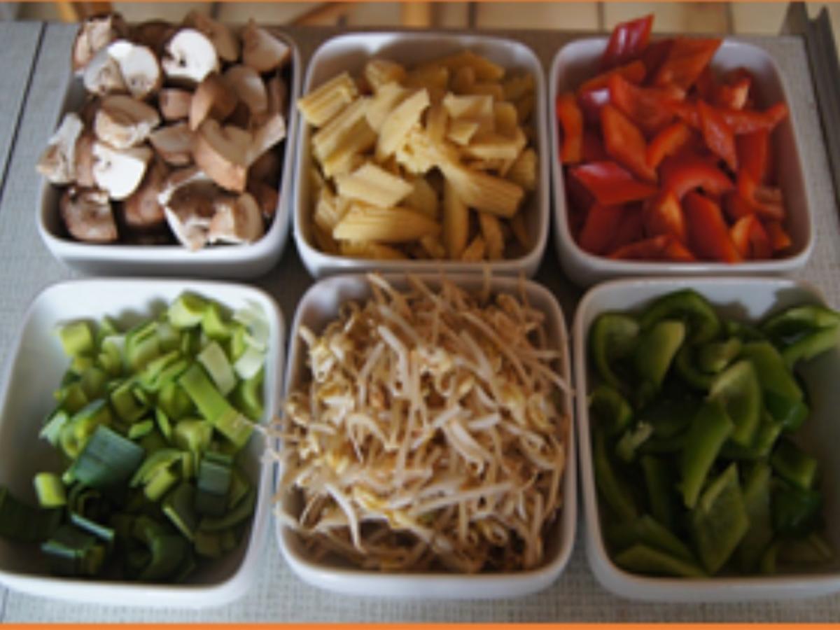 Mie Nudeln mit Gemüsemix und Eierstreifen - einfach - von MausVoh