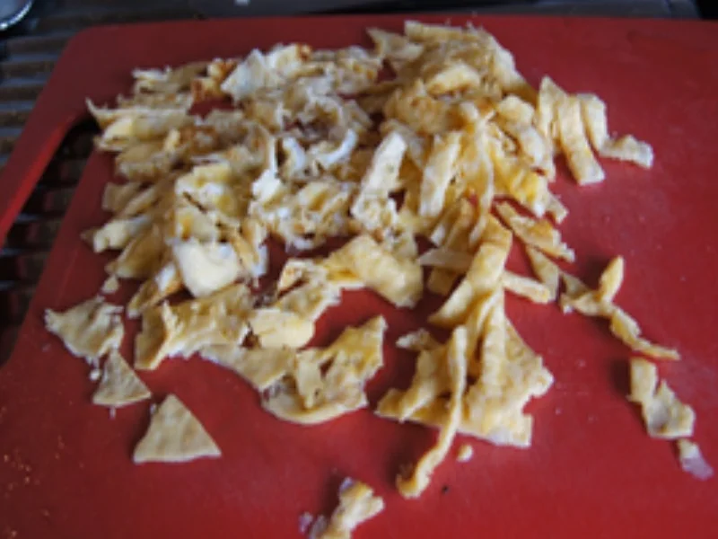 Mie-Nudeln mit Gemüsemix und Eierstreifen - Rezept - Bild Nr. 16173