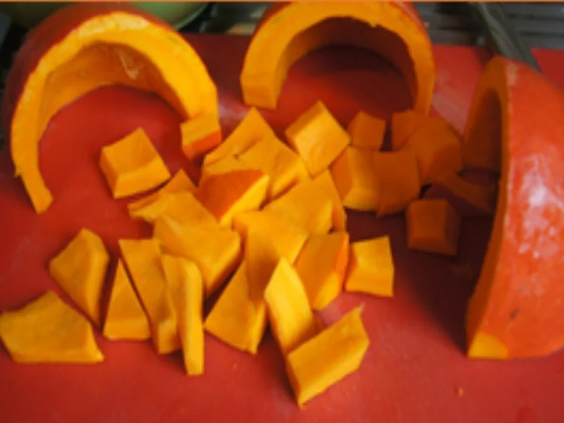 Kürbissuppe mit Ingwer und Kokosmilch - Rezept - Bild Nr. 16171