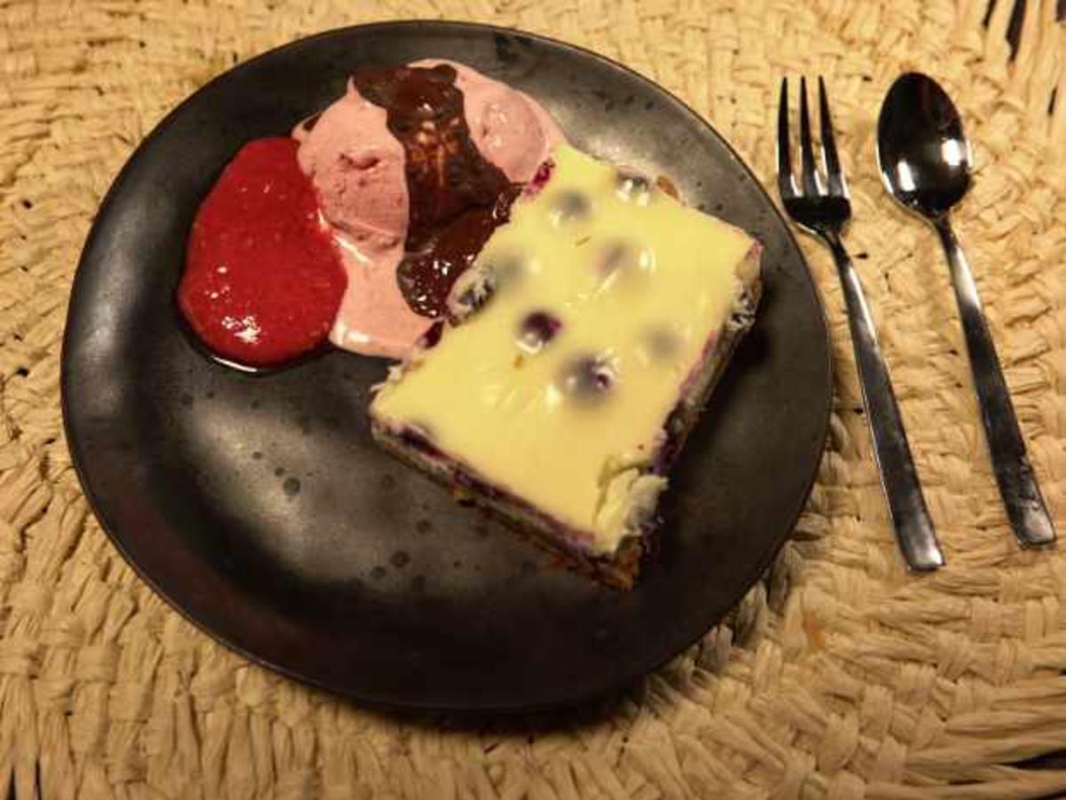 Blueberry Cheesecake mit Beereneis und Grillschokolade - Rezept ...