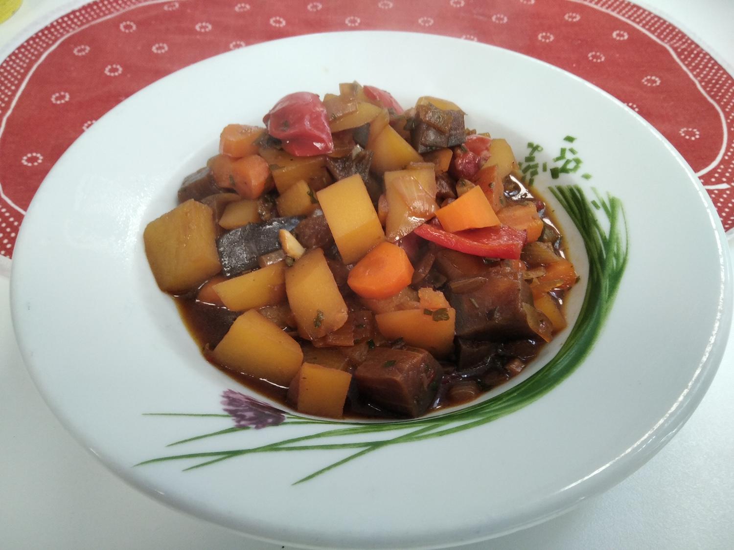 Inabs Kartoffel Gulasch - Rezept mit Bild - kochbar.de