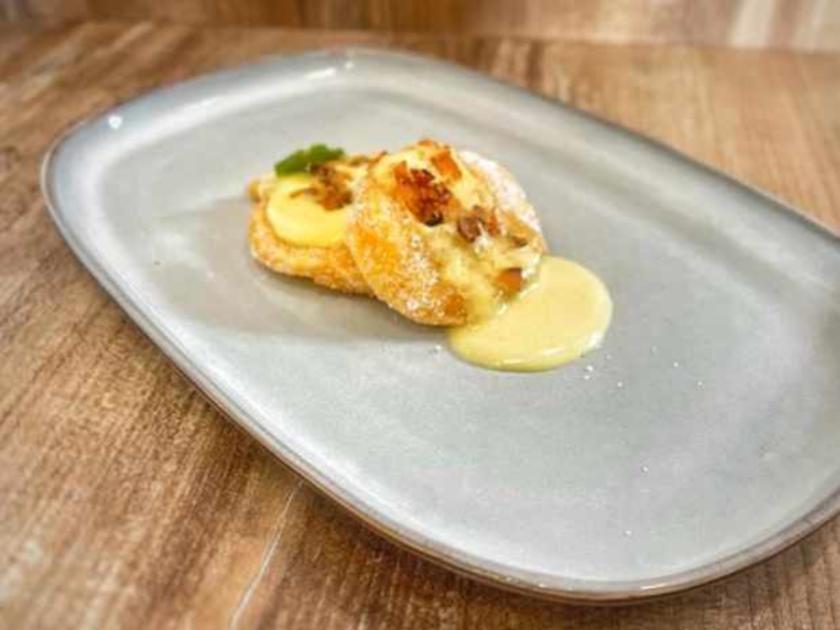 Apfel im Bierteig nach Omas Art mit Zabaglione Pilawa und Wirtz ...