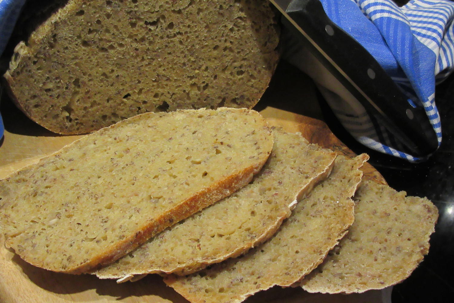 Brot: Dinkel-Körner-Brot - Rezept mit Bild - kochbar.de