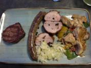Schweinefilet mit Krautsalat, Kikok Hühnchen und Trüffelbratwurst - Rezept - Bild Nr. 16168