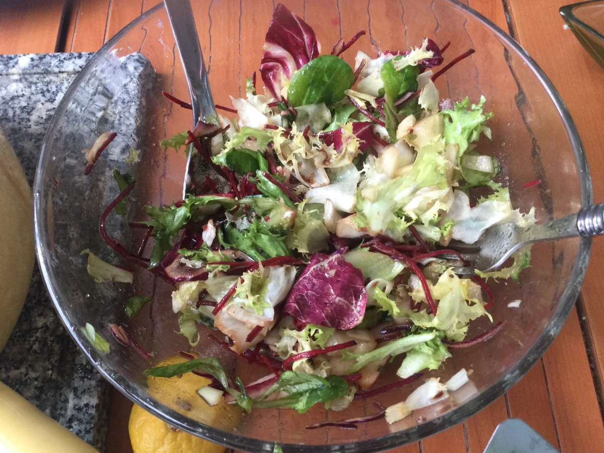 Schnelles Reste Quiche an Salat - Rezept - Bild Nr. 16176