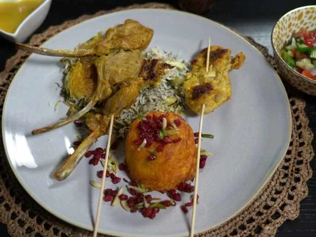 Reiskuchen, Reis mit Bohnen, dazu Granatapfel-Walnuss-Soße - Rezept - Bild Nr. 16172