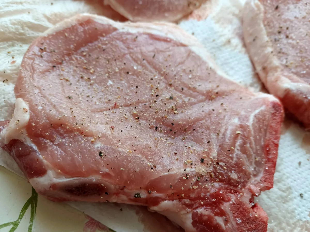 Kotelett mit Zwiebelgemüse - Rezept - Bild Nr. 16177