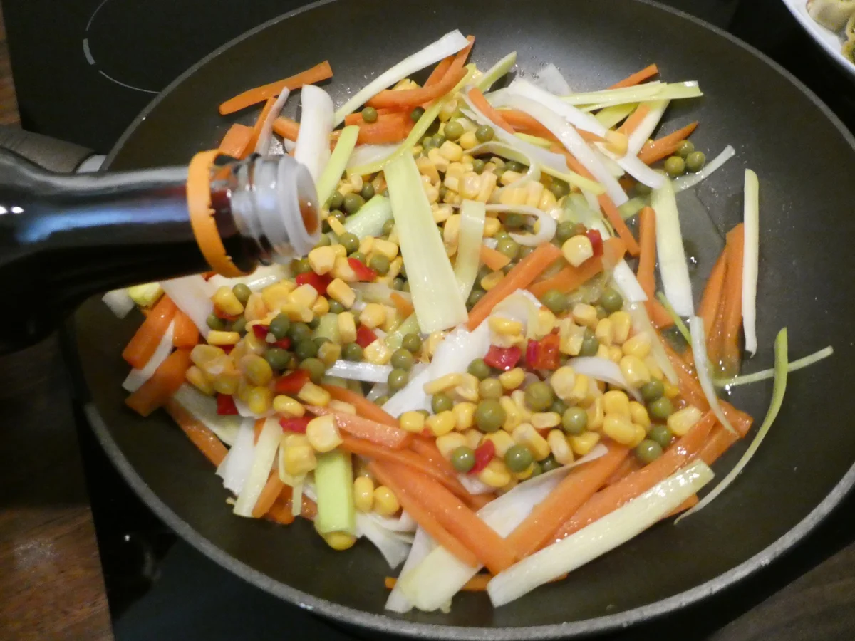 Rezept: Asia Maultaschen Bild Nr. 16179 Asia Maultaschen - Rezept - Bild Nr. 16179