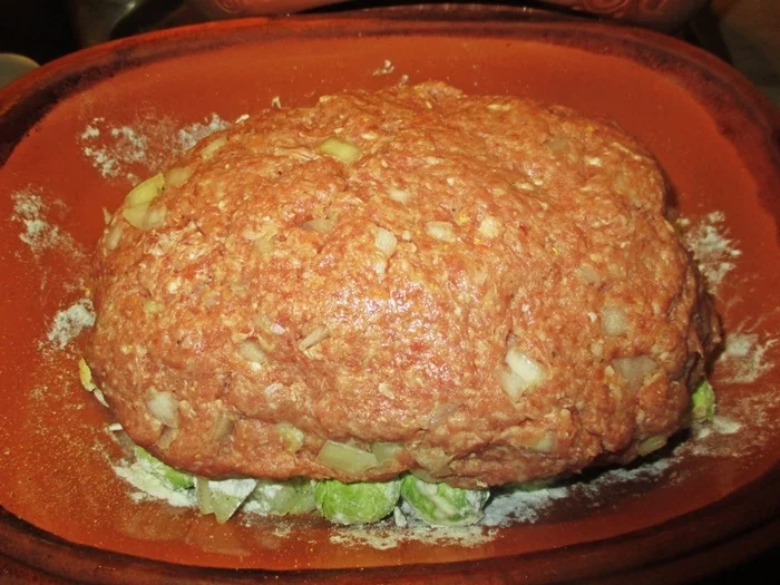 Hackbraten auf einem Rosenkohlbett - Rezept - Bild Nr. 5