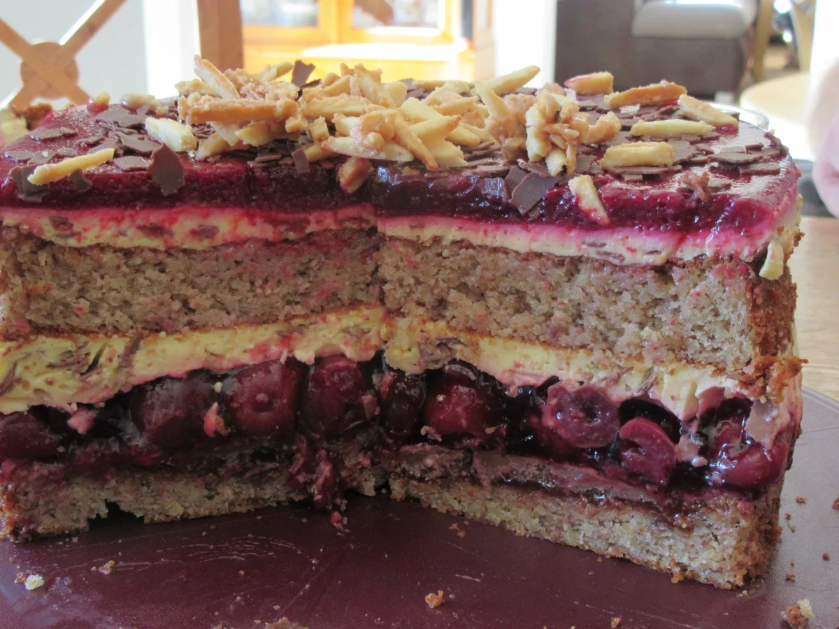 Rezept: Kirsch-Schlagobers-Torte Bild Nr. 16174 Kirsch-Schlagobers-Torte - Rezept - Bild Nr. 16174