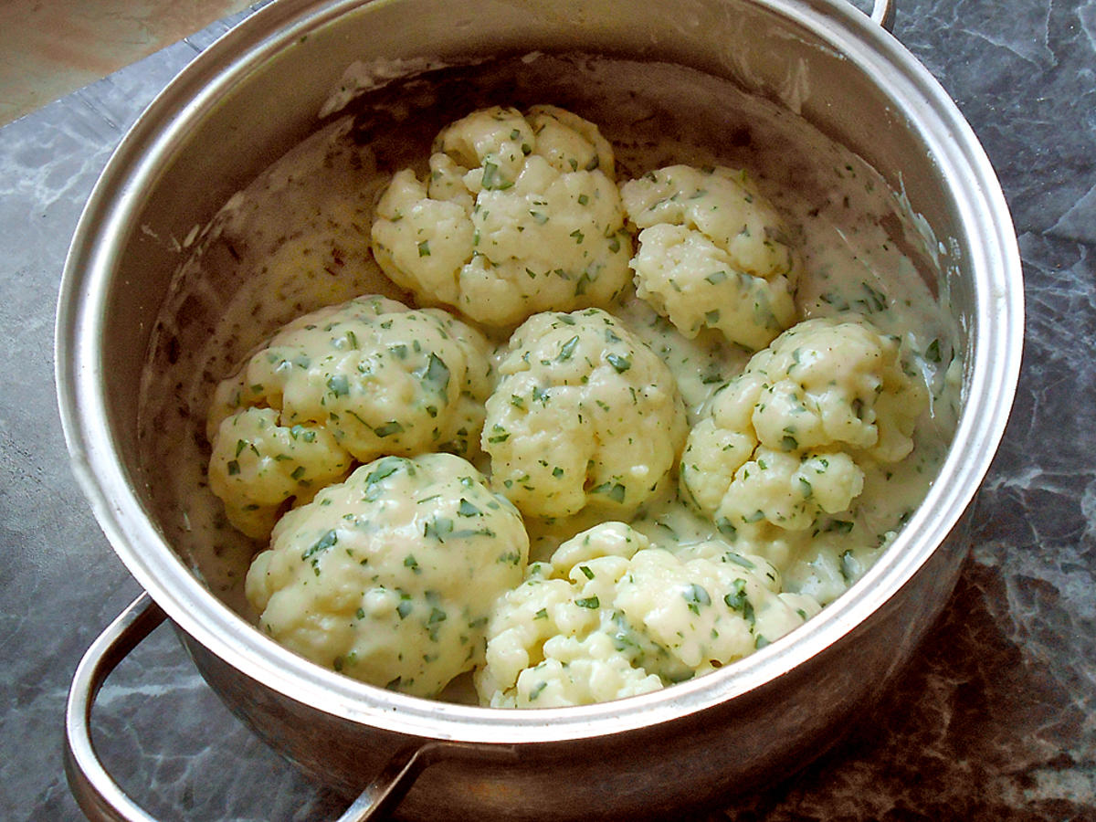 Buletten Röstzwiebel Blumenkohl in Petersilien Béchamel - einfach - 124 ...