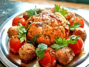 Fleischbällchen mit geschmorten Blumenkohl und Lorbeer-Tomaten - Rezept - Bild Nr. 2