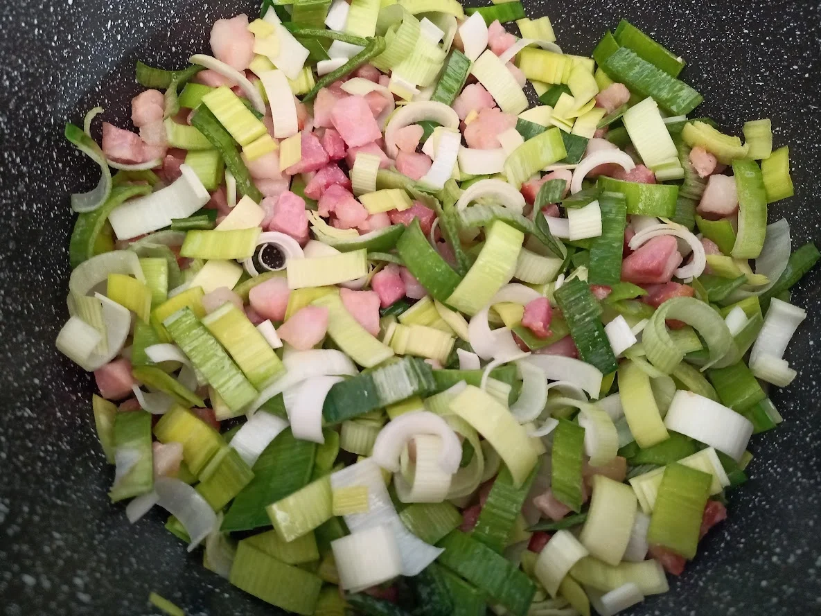 Geschmorter Wirsing auf Kartoffel-Sellerie-Gemüse zur kochbar Challenge Oktober 2022 - Rezept - Bild Nr. 16191