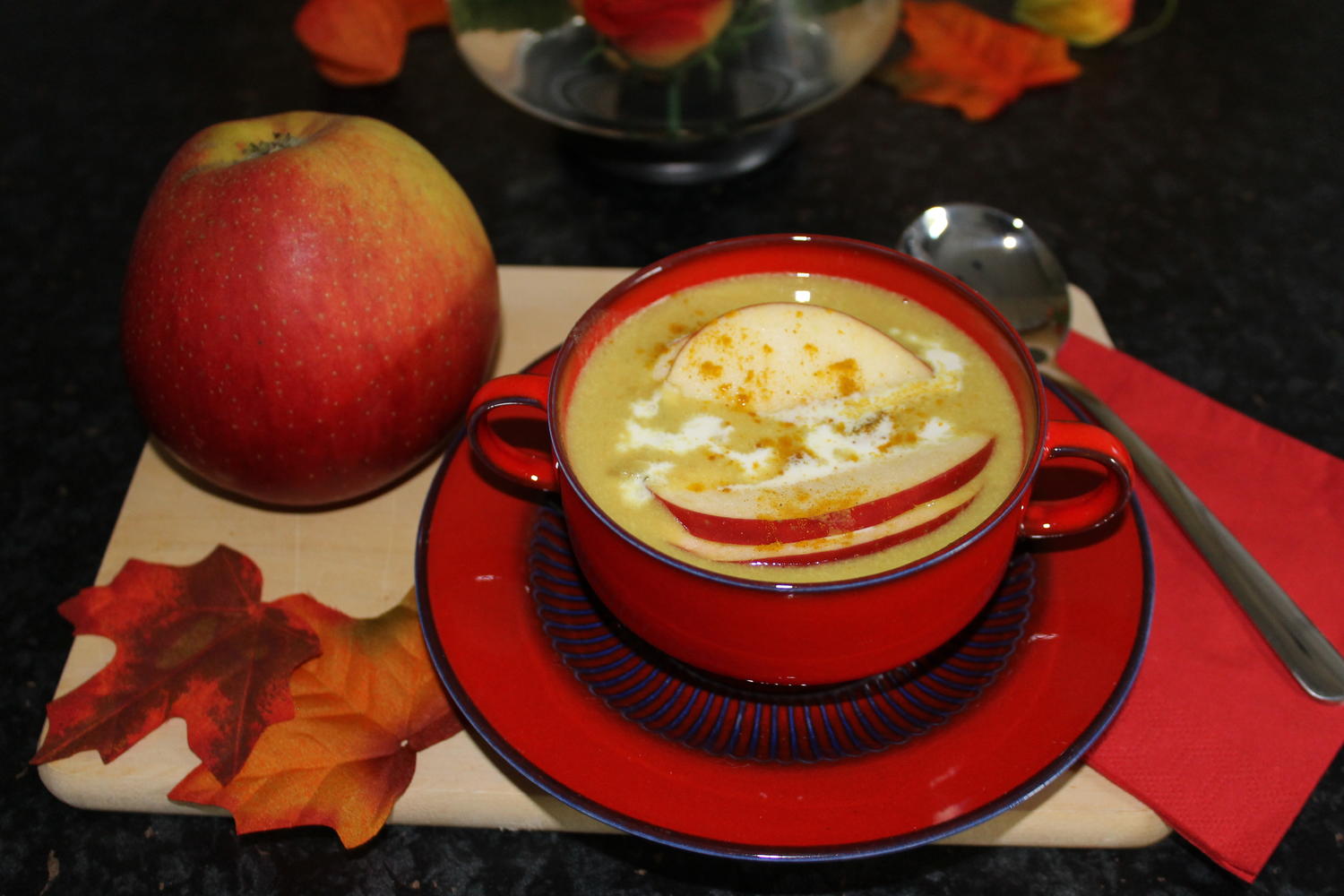 Currycremesuppe mit Äpfeln - Rezept mit Bild - kochbar.de