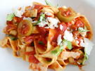 Bandnudeln mit Tomaten-Paprika-Sauce - Rezept - Bild Nr. 16180