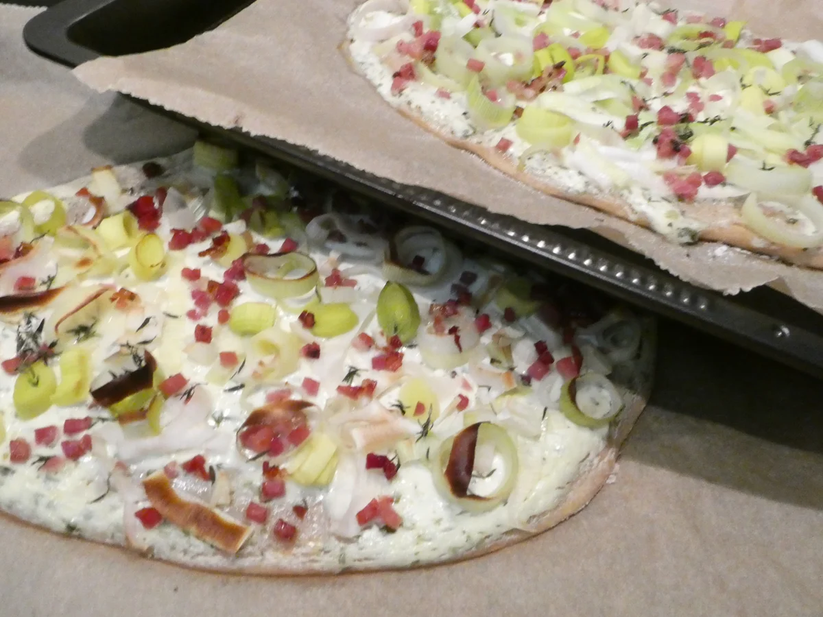 Rezept: Lauch-Flammkuchen Bild Nr. 16198 Lauch-Flammkuchen - Rezept - Bild Nr. 16198