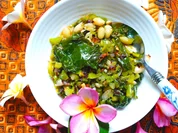 Kailan-Gemüse mit Erdnüssen in Pilzsauce - Rezept - Bild Nr. 16187