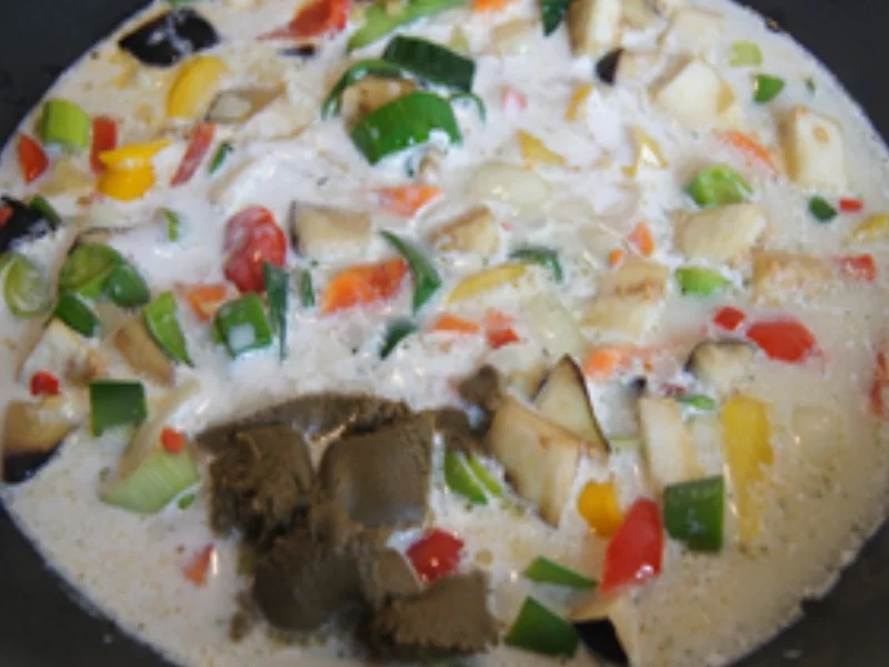 Rezept: Thailändisches grünes Gemüsecurry mit Basmatireis Bild Nr. 10 Thailändisches grünes Gemüsecurry mit Basmatireis - Rezept - Bild Nr. 10