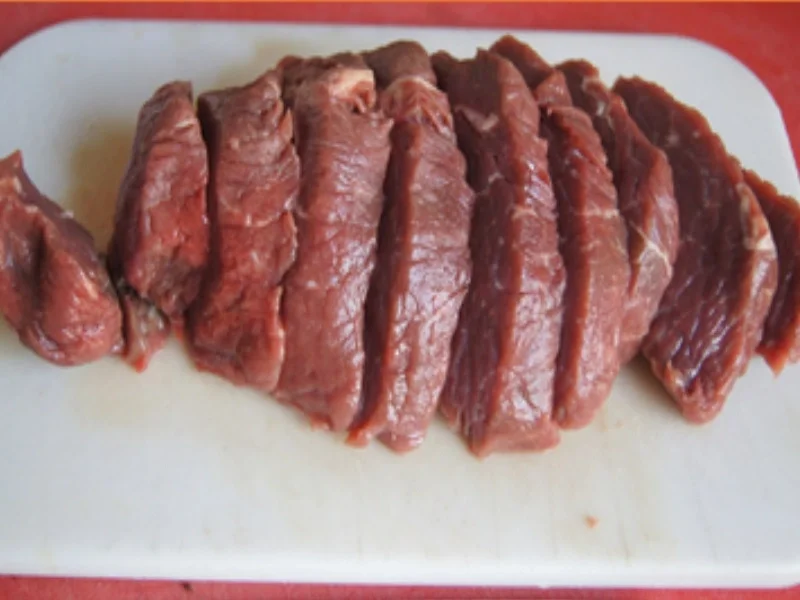 Rezept: Rindfleisch-Steinpilz-Wok in Rahmsauce mit Böhmischen Knödeln Bild Nr. 16190 Rindfleisch-Steinpilz-Wok in Rahmsauce mit Böhmischen Knödeln - Rezept - Bild Nr. 16190