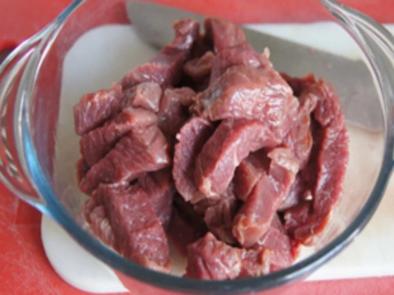 Rezept: Rindfleisch-Steinpilz-Wok in Rahmsauce mit Böhmischen Knödeln Bild Nr. 16191 Rindfleisch-Steinpilz-Wok in Rahmsauce mit Böhmischen Knödeln - Rezept - Bild Nr. 16191