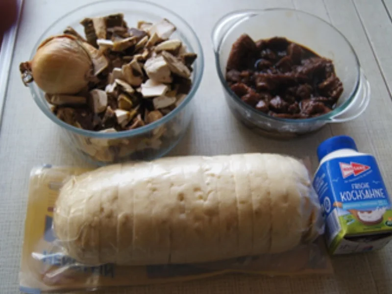 Rezept: Rindfleisch-Steinpilz-Wok in Rahmsauce mit Böhmischen Knödeln Bild Nr. 16194 Rindfleisch-Steinpilz-Wok in Rahmsauce mit Böhmischen Knödeln - Rezept - Bild Nr. 16194