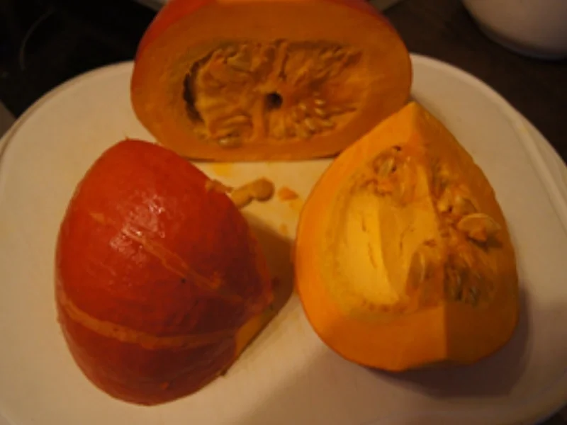 Kürbissuppe mit Thymian und Nürnberger-Bratwurst-Spieß - Rezept - Bild Nr. 16190